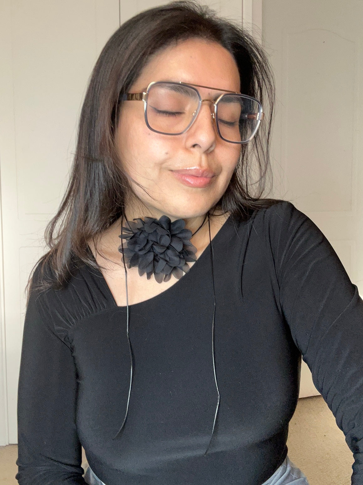 Collar Flor Lazo Negro