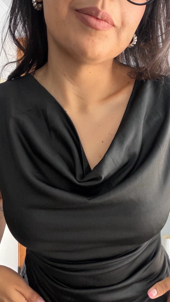 Polera Asimetrica Negro