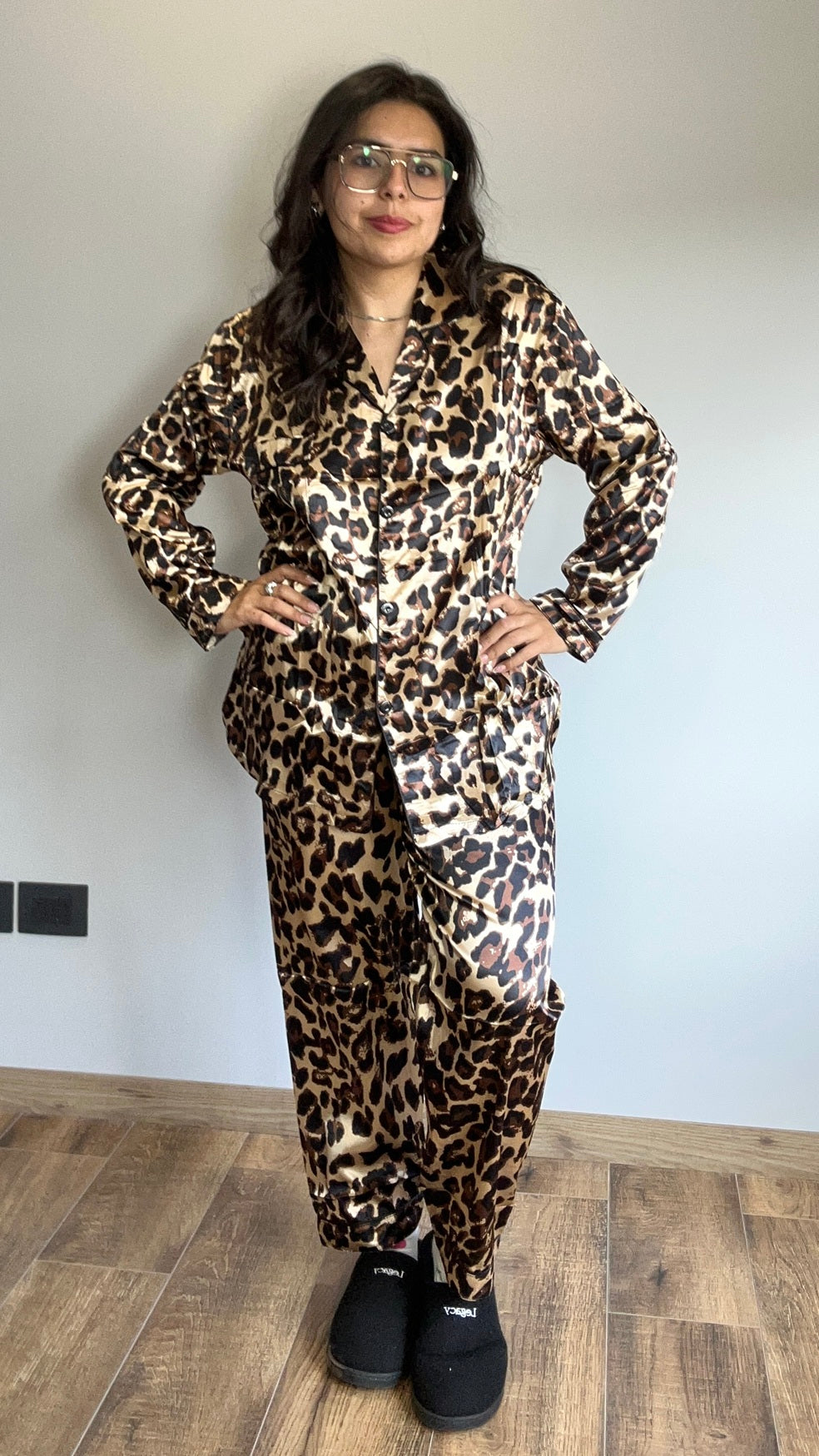 Pijama Satin Madre Leona Leopardo